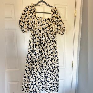 Chic Floral Midi Dress - Navy
